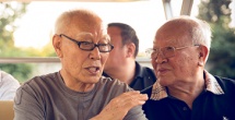 鉴黄师app免费网站在线观看